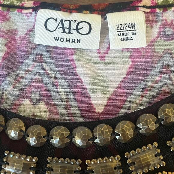 CATO Woman Red and Black Aztec Print with Metal Embellishments Top Size 22/24W - Picture 5 of 9